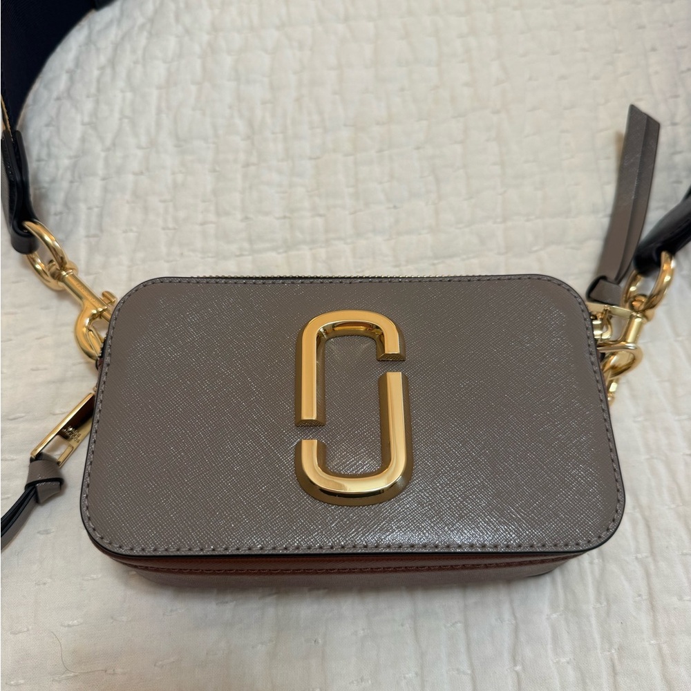 Marc Jacobs Crossbody Bag in Gray with Gold Accents